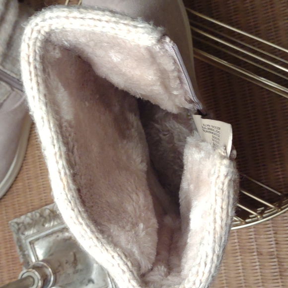 winter boots - Picture 4 of 5